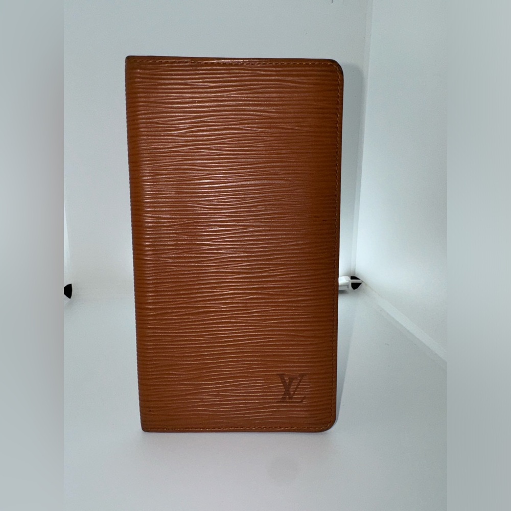 1998 Epi leather Louis Vuitton wallet